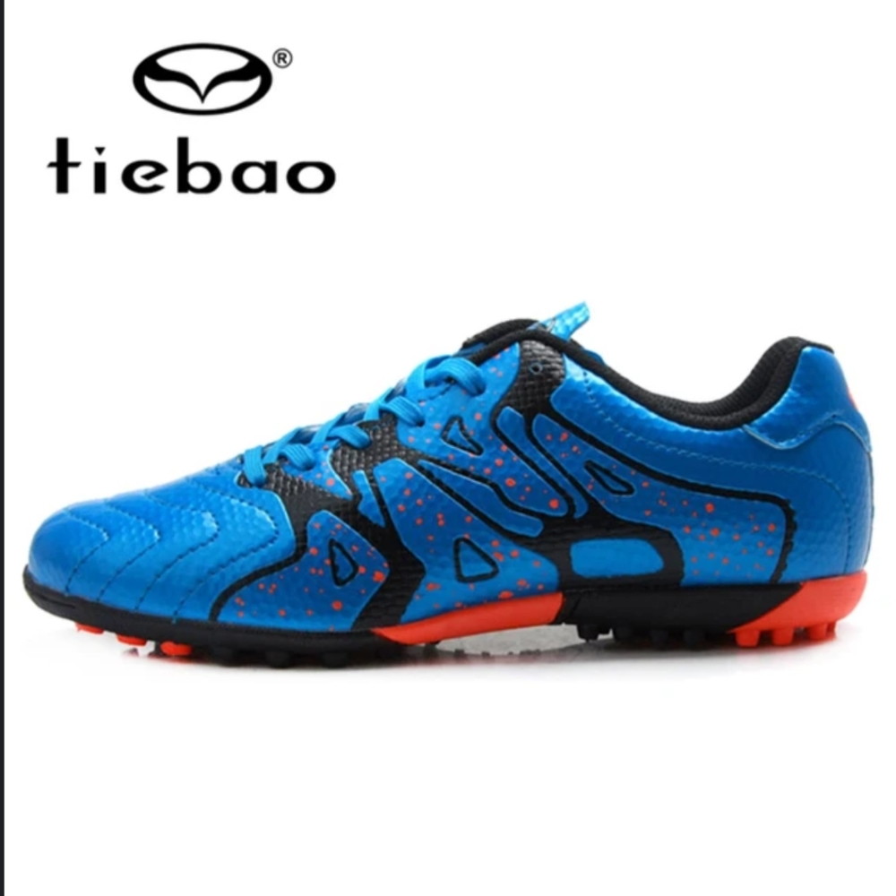 Soccer/Turf cleats unisex